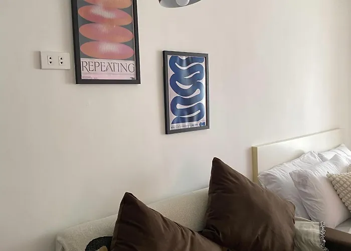 Cozy With Free Pool Access & Ps4 Located At Qc - Luxx Haven Manila